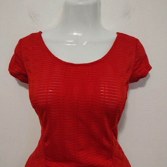 Guess - Red Lover Quarrels Stitch Short Sleeve Top - Picture 3 of 14